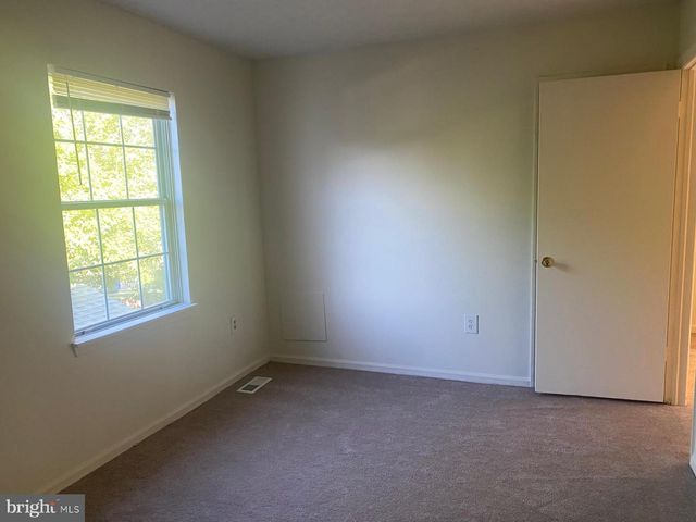 8637 CARTWRIGHT CT, Manassas Park, VA 20111
