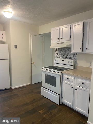 8637 CARTWRIGHT CT, Manassas Park, VA 20111