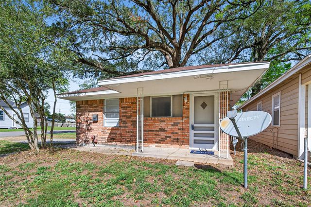 312 Travis Street, Richmond, TX 77469