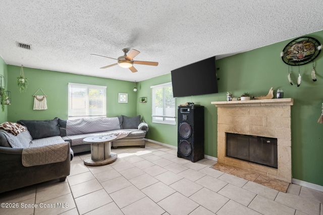 950 Barbados Avenue SE, Palm Bay, FL 32909