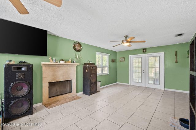 950 Barbados Avenue SE, Palm Bay, FL 32909