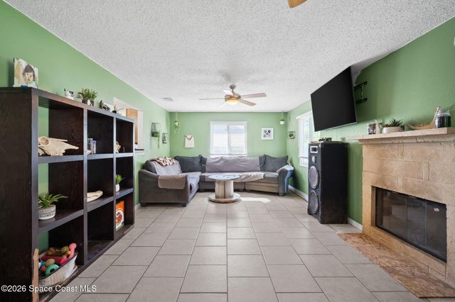 950 Barbados Avenue SE, Palm Bay, FL 32909