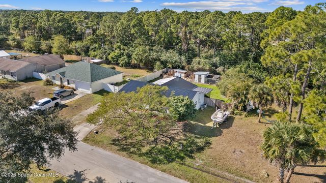 950 Barbados Avenue SE, Palm Bay, FL 32909