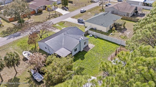 950 Barbados Avenue SE, Palm Bay, FL 32909