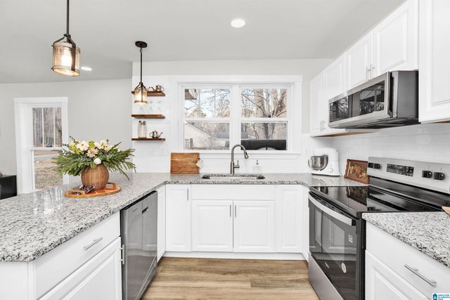 1917 SADLERTOWN ROAD, Bessemer, AL 35022