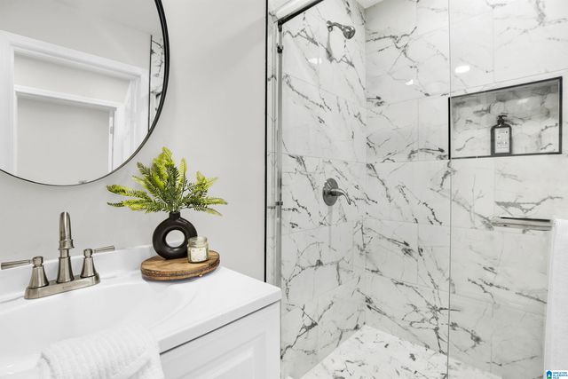 1917 SADLERTOWN ROAD, Bessemer, AL 35022