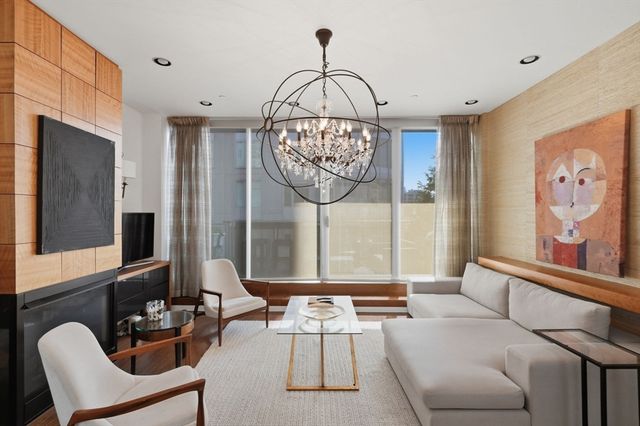 88 Kingston St 7C, Boston, MA 02111