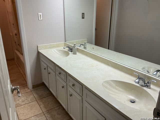 16402 LEDGE PARK ST, San Antonio, TX 78232