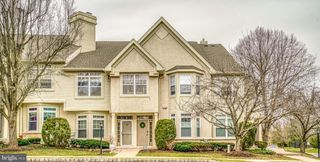 504 DRESHER WOODS DR, Dresher, PA 19025