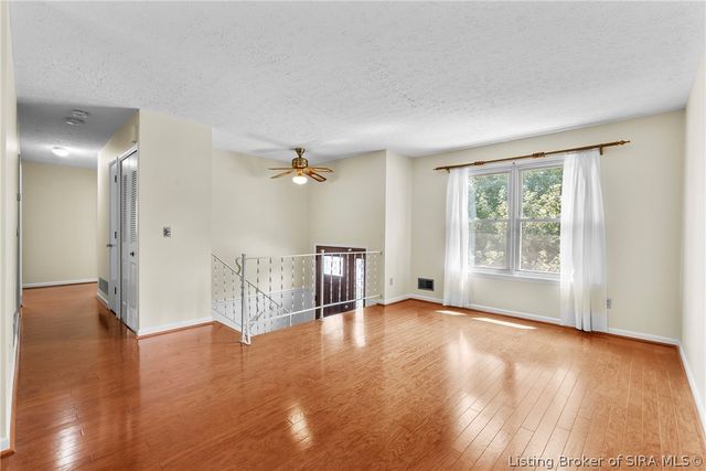 1402 Dove Drive, Jeffersonville, IN 47130