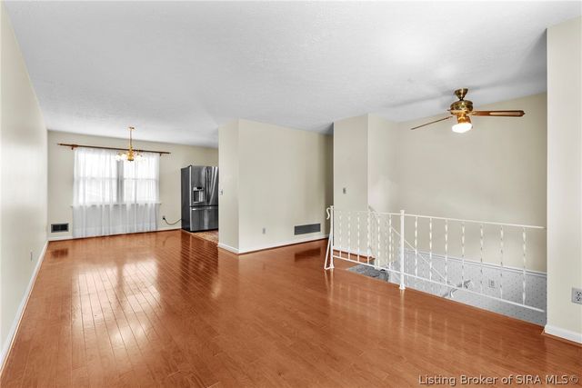 1402 Dove Drive, Jeffersonville, IN 47130