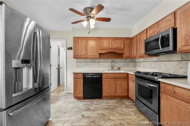 1402 Dove Drive, Jeffersonville, IN 47130