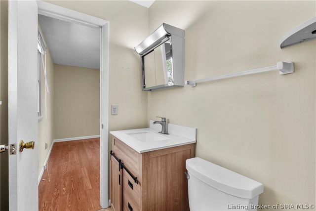 1402 Dove Drive, Jeffersonville, IN 47130