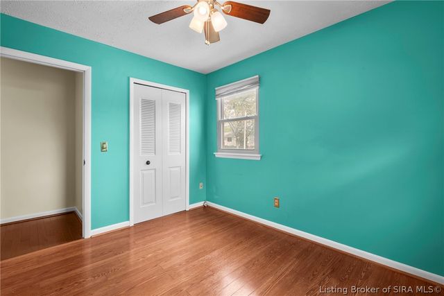 1402 Dove Drive, Jeffersonville, IN 47130