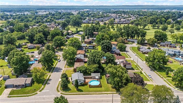 1402 Dove Drive, Jeffersonville, IN 47130