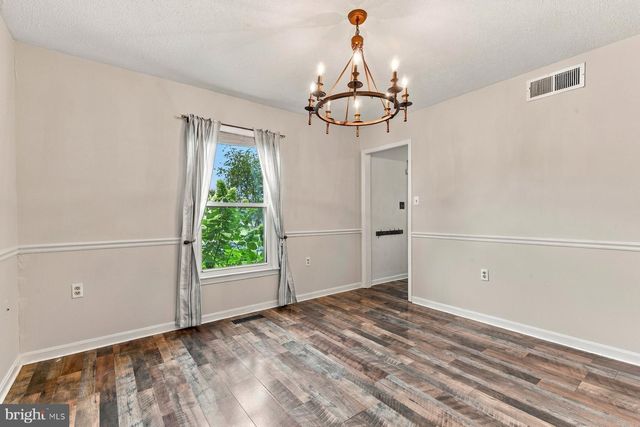 123 NIGHTINGALE AVE, Stephens City, VA 22655