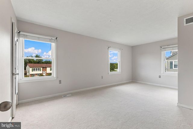 123 NIGHTINGALE AVE, Stephens City, VA 22655