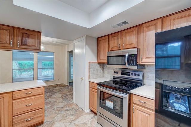 12118 Black Angus DR, Austin, TX 78727