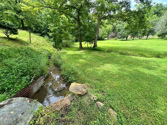 5576 Mendota Road, Mendota, VA 24270