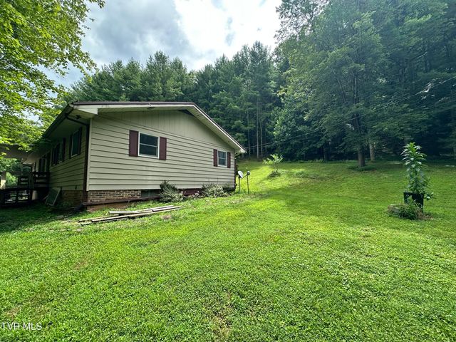 5576 Mendota Road, Mendota, VA 24270