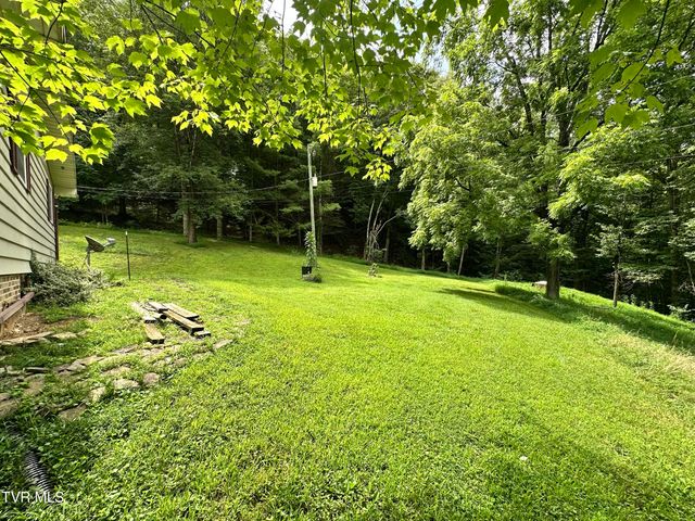 5576 Mendota Road, Mendota, VA 24270