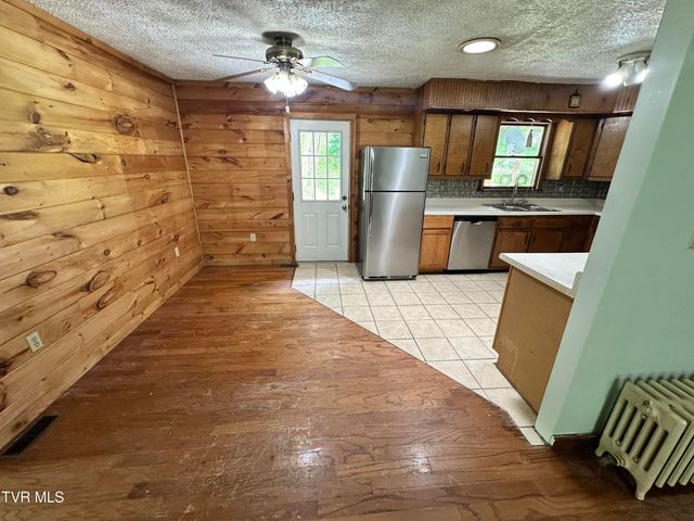 5576 Mendota Road, Mendota, VA 24270