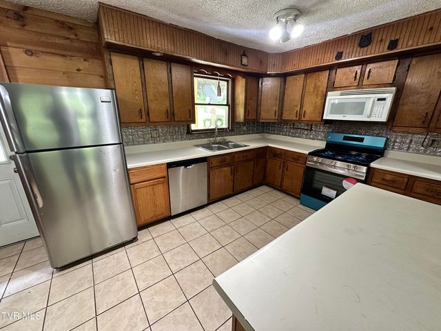 5576 Mendota Road, Mendota, VA 24270