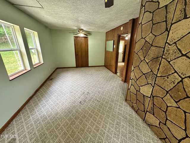 5576 Mendota Road, Mendota, VA 24270