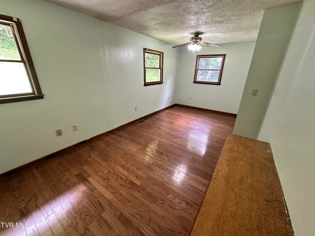 5576 Mendota Road, Mendota, VA 24270