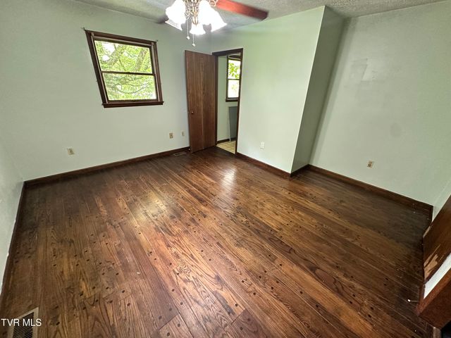 5576 Mendota Road, Mendota, VA 24270