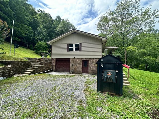 5576 Mendota Road, Mendota, VA 24270