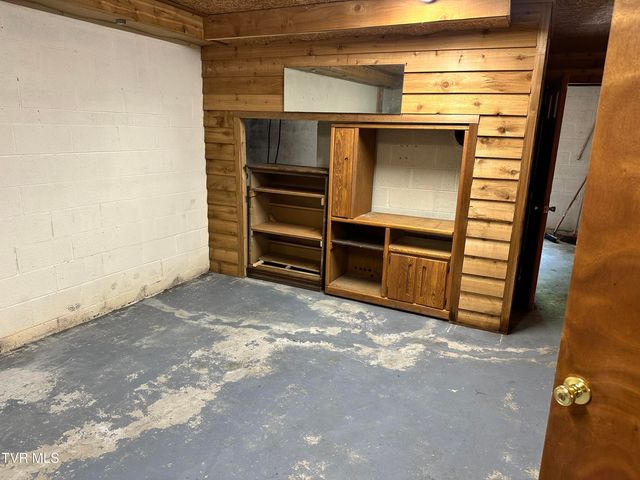 5576 Mendota Road, Mendota, VA 24270