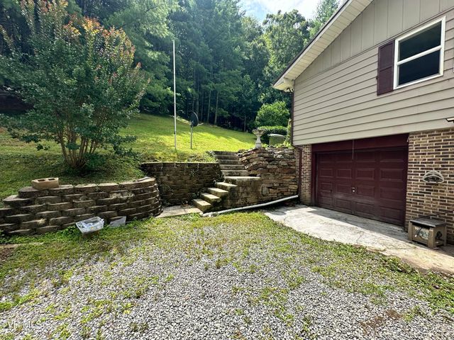 5576 Mendota Road, Mendota, VA 24270