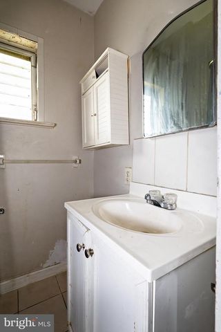 53 BAIRD AVE, Mount Ephraim, NJ 08059