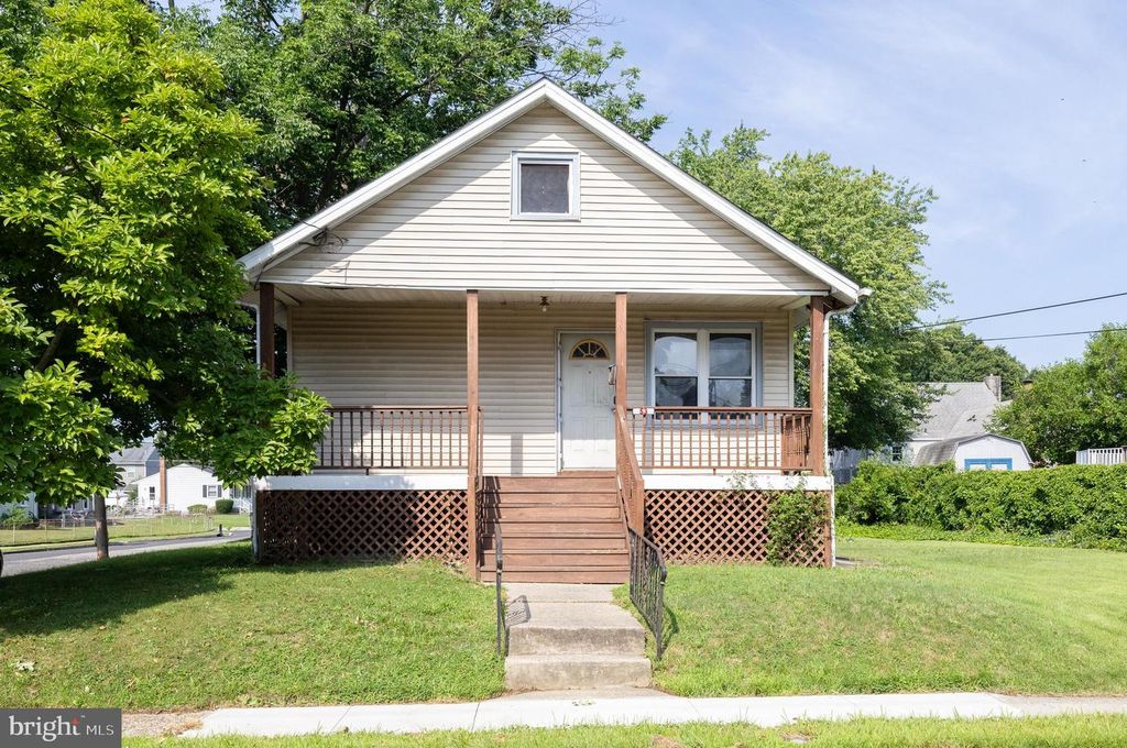 53 BAIRD AVE, Mount Ephraim, NJ 08059