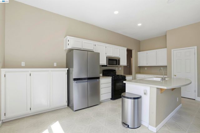 1016 Carpinteria, Antioch, CA 94509