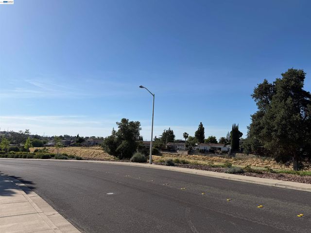 1016 Carpinteria, Antioch, CA 94509