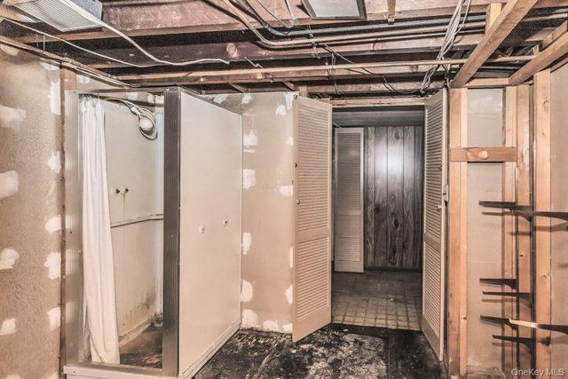 2082 Central Drive N, East Meadow, NY 11554