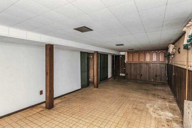 2082 Central Drive N, East Meadow, NY 11554