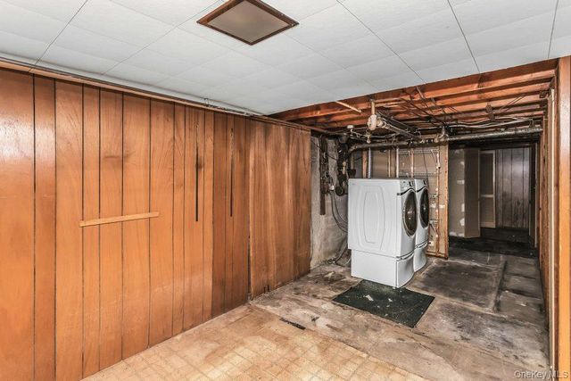 2082 Central Drive N, East Meadow, NY 11554