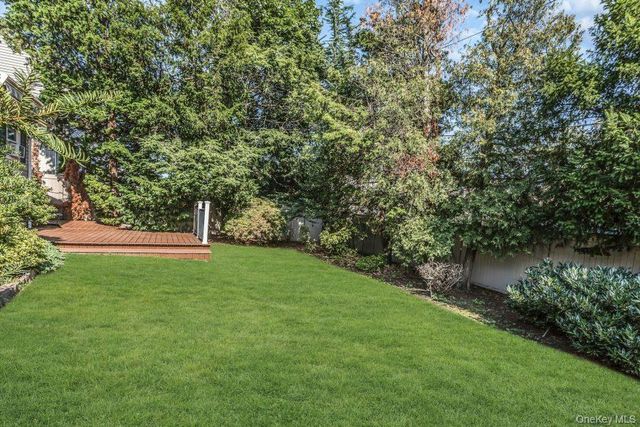 2082 Central Drive N, East Meadow, NY 11554