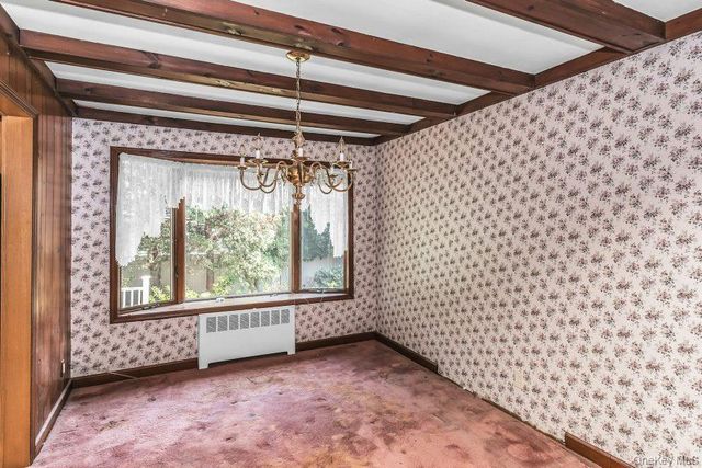 2082 Central Drive N, East Meadow, NY 11554