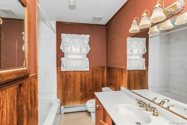 2082 Central Drive N, East Meadow, NY 11554