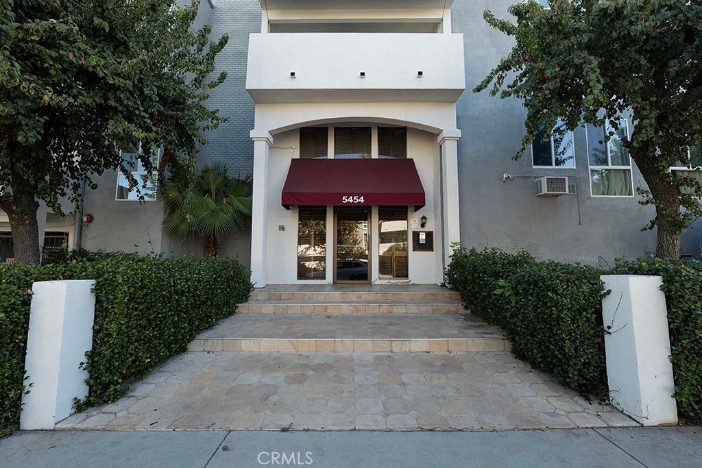 5454 Zelzah Avenue 204, Encino, CA 91316 — photo 3