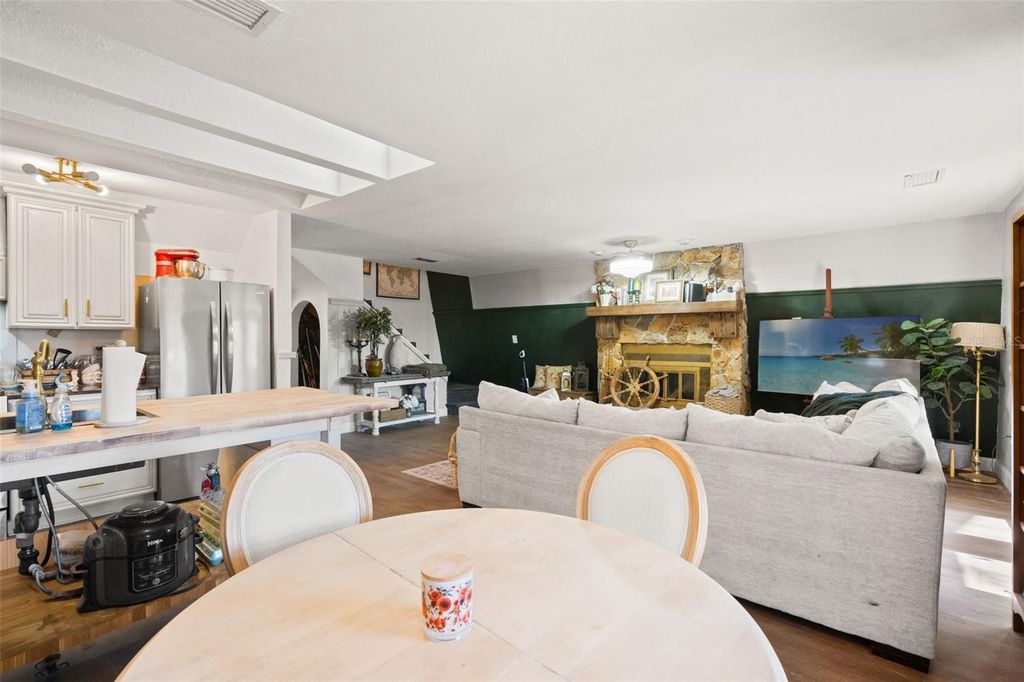 Image 17 of property listing at 6271 COLONY CIRCLE, Weeki Wachee, FL 34607