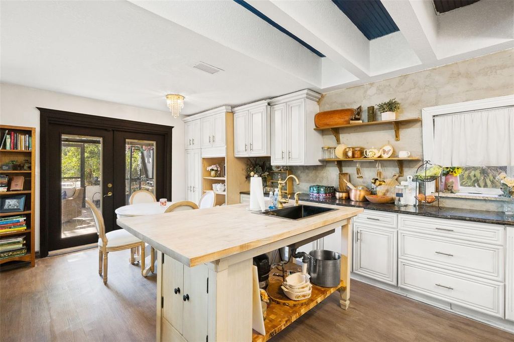 Image 23 of property listing at 6271 COLONY CIRCLE, Weeki Wachee, FL 34607