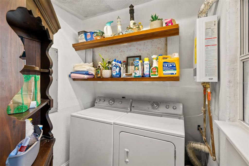 Image 35 of property listing at 6271 COLONY CIRCLE, Weeki Wachee, FL 34607