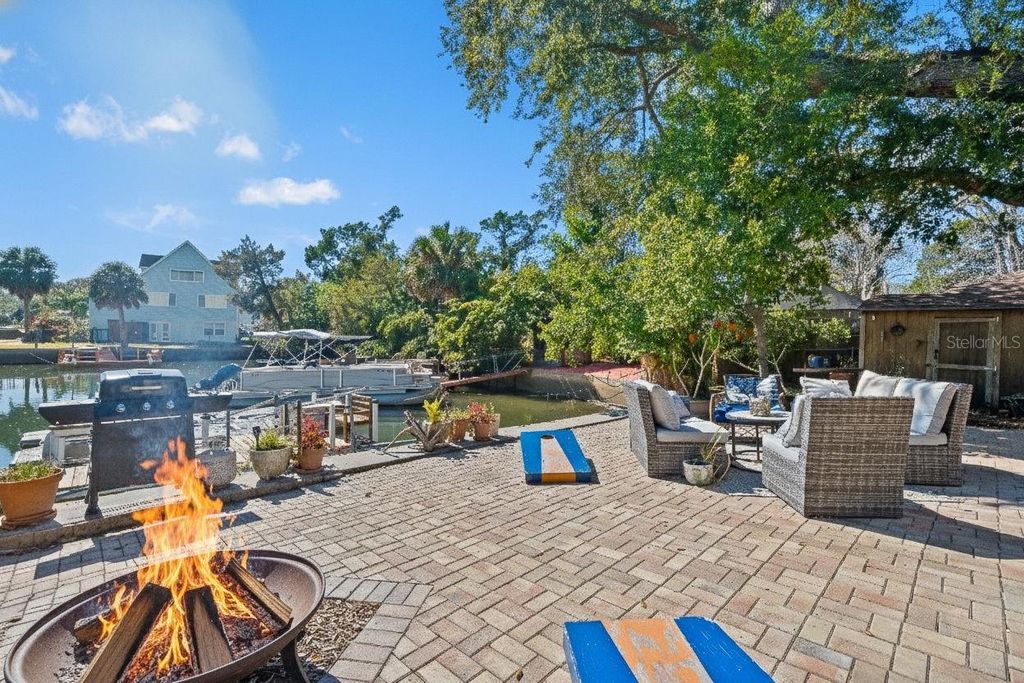 Image 47 of property listing at 6271 COLONY CIRCLE, Weeki Wachee, FL 34607