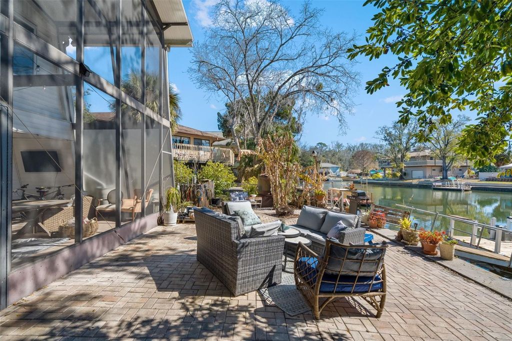 Image 50 of property listing at 6271 COLONY CIRCLE, Weeki Wachee, FL 34607