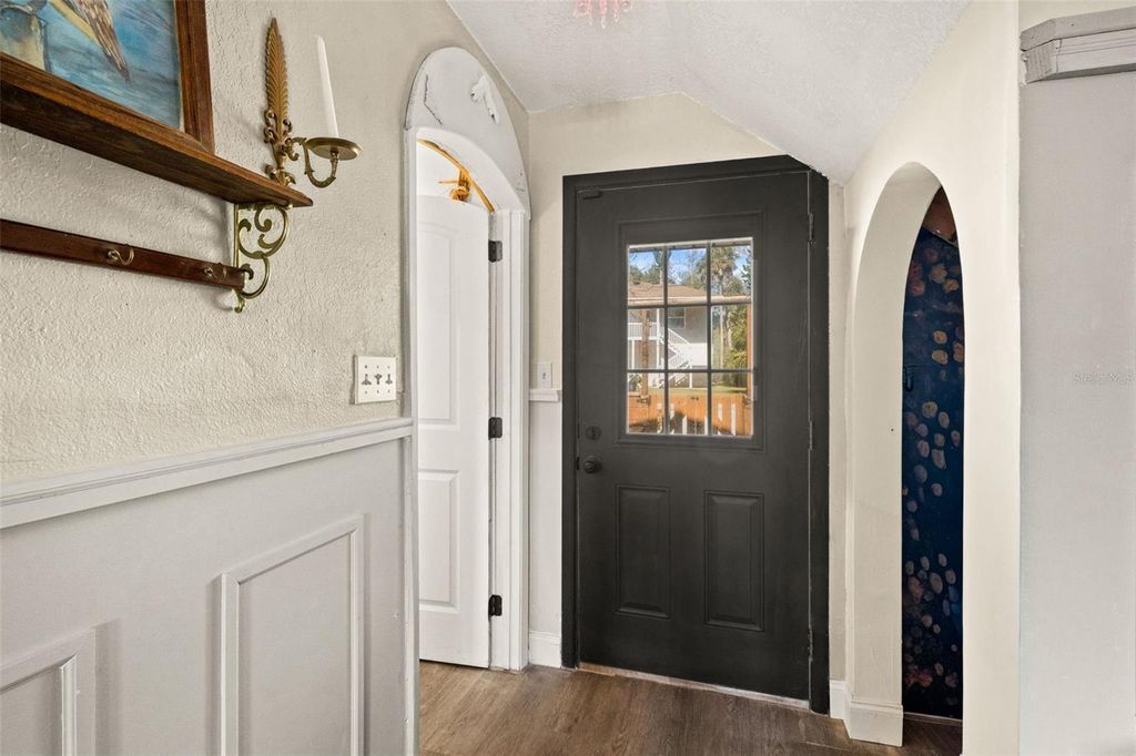 Image 7 of property listing at 6271 COLONY CIRCLE, Weeki Wachee, FL 34607